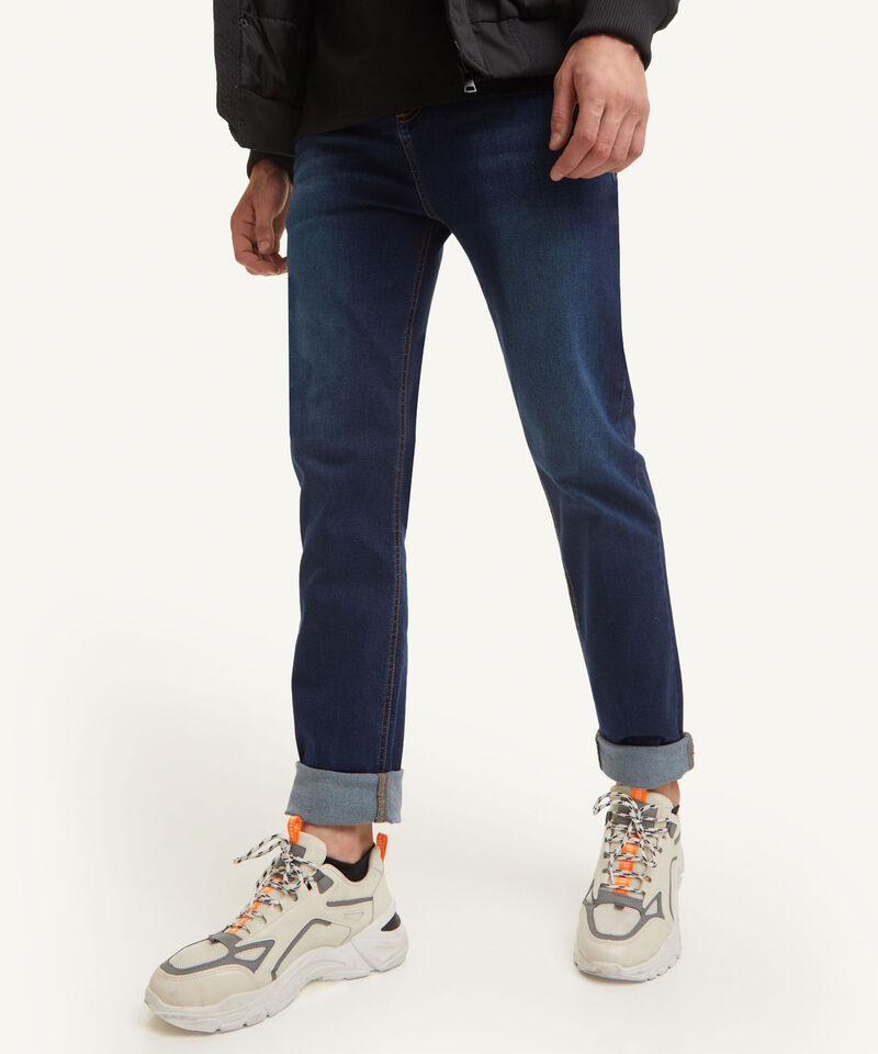 Jeans básicos hombre