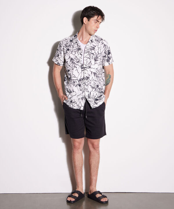 Camisas básicas para hombre  image number null