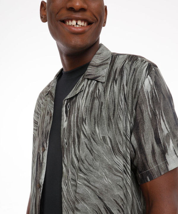 Camisas básicas para hombre 