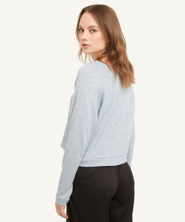 Sacos y buzos básicos para mujer