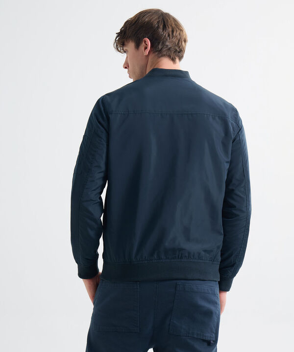 Chaquetas para hombre image number null