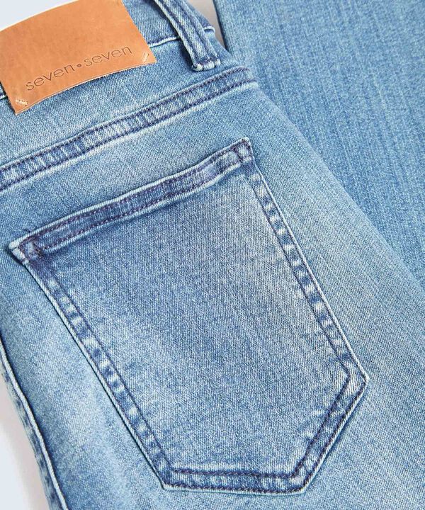 Jeans para hombre image number null
