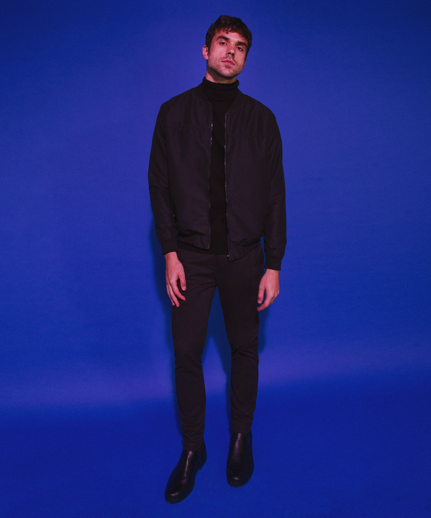 Pantalones basicos para hombre