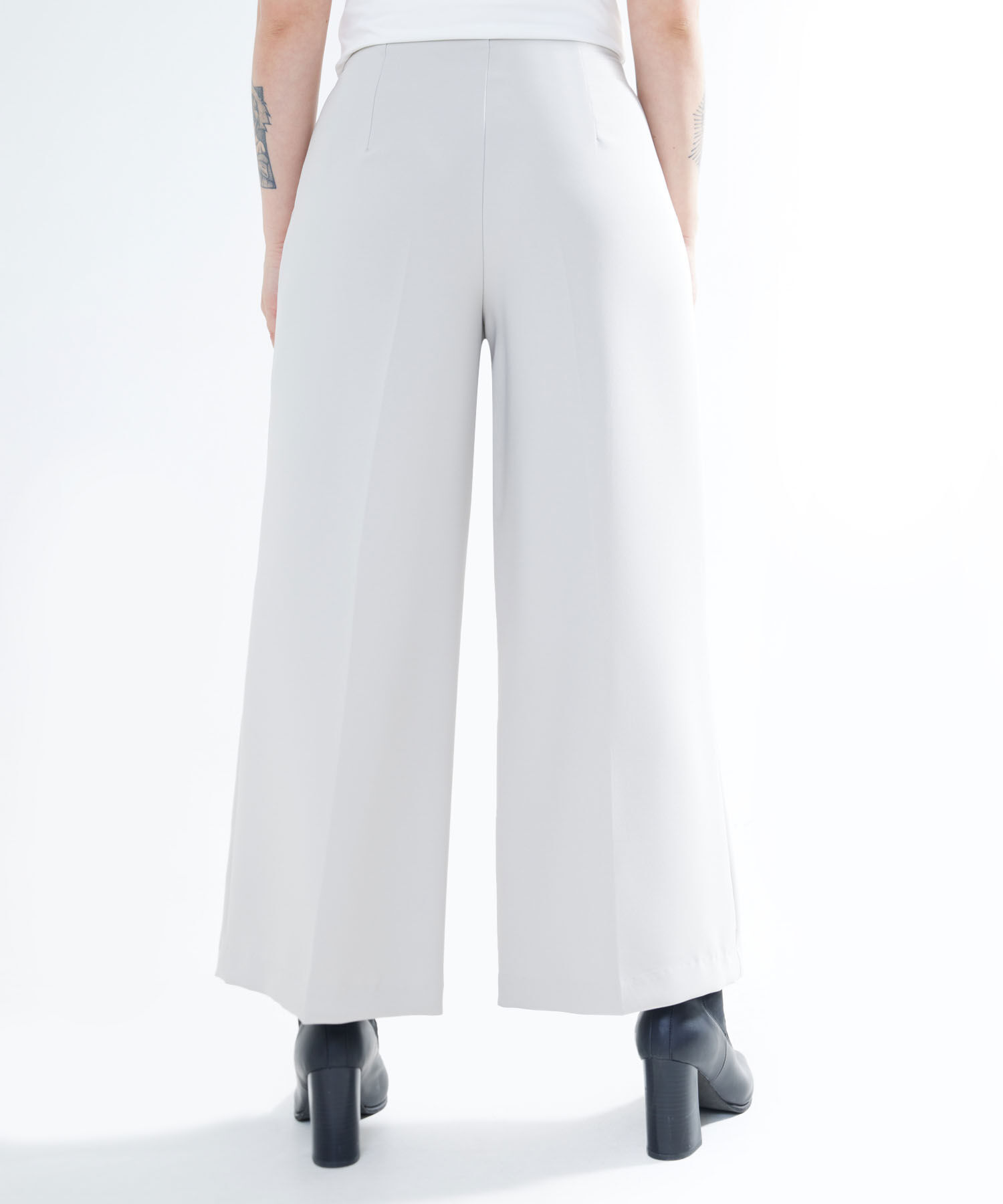 Pantalones básicos para mujer