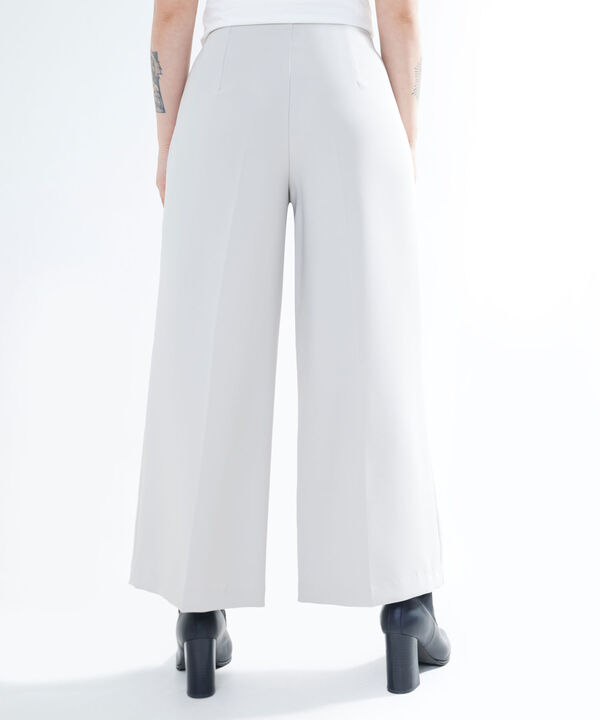 Pantalones básicos para mujer