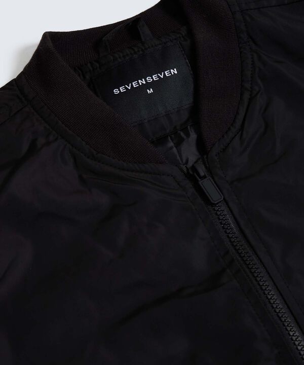 Chaquetas para hombre image number null