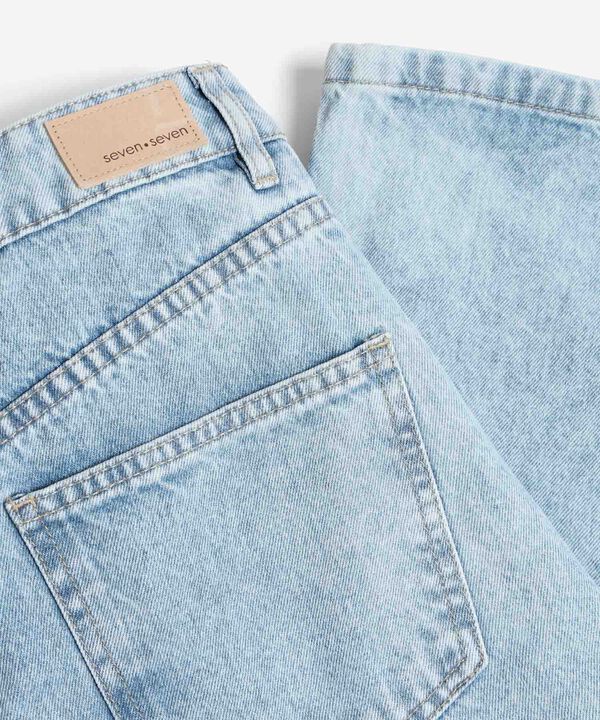 Jeans dama image number null