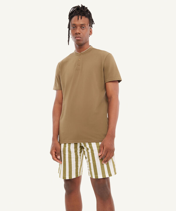 Bermudas básicas para hombre image number null