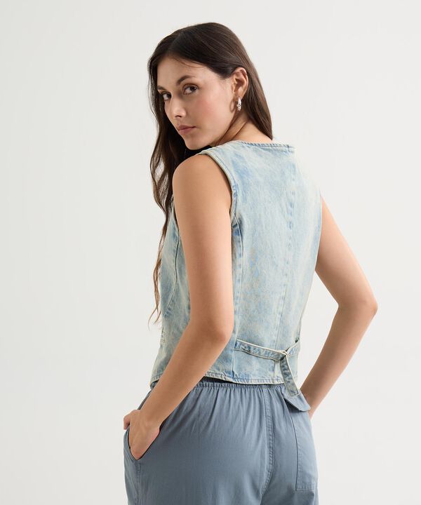 Chalecos para mujer image number null