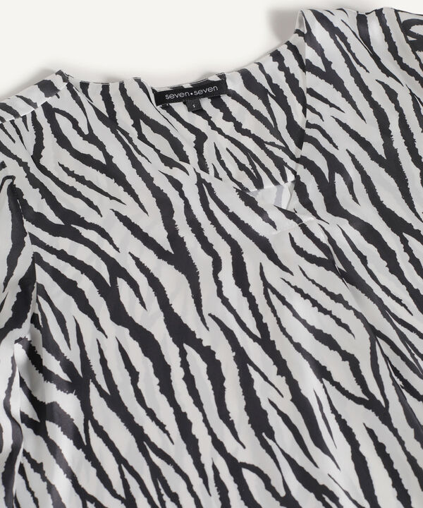 Blusa básica para mujer image number null