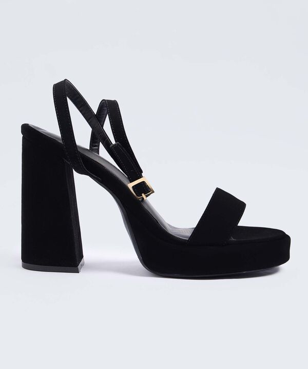 Tacones image number null