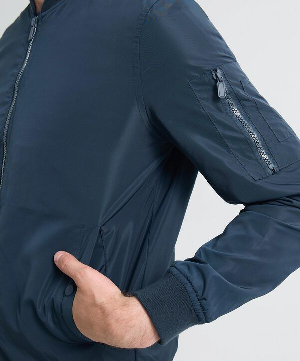 Chaquetas para hombre image number null
