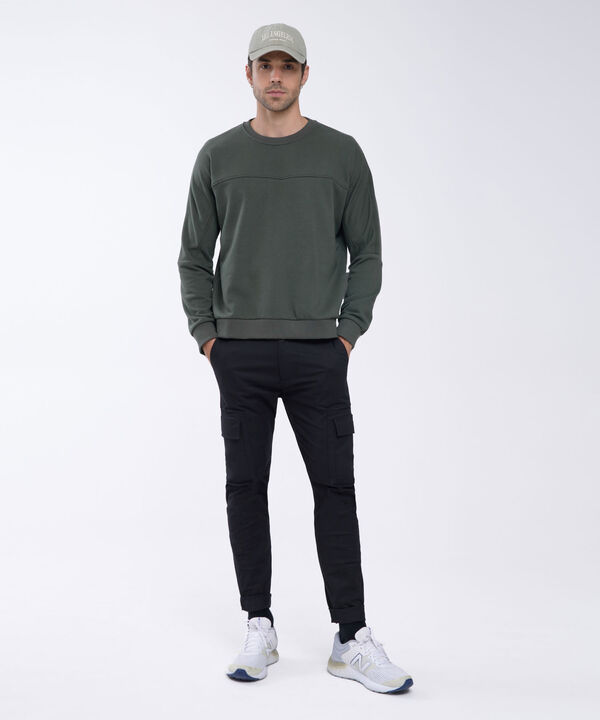 Buzos y sacos básicos para hombre  image number null