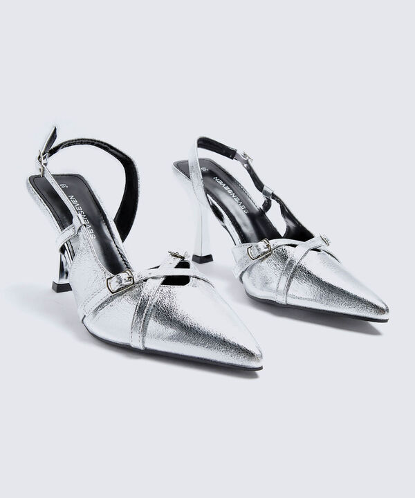 Tacones image number null