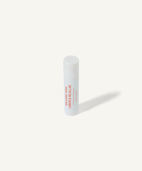 Labial de mujer