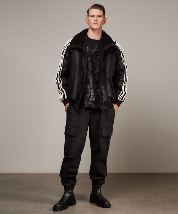 Jogger hombre image number null