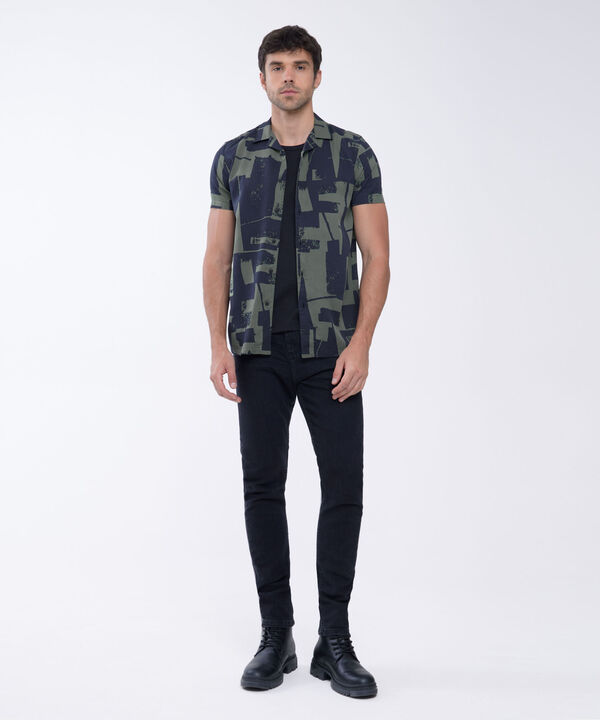 Camisas-básicas-para-hombre