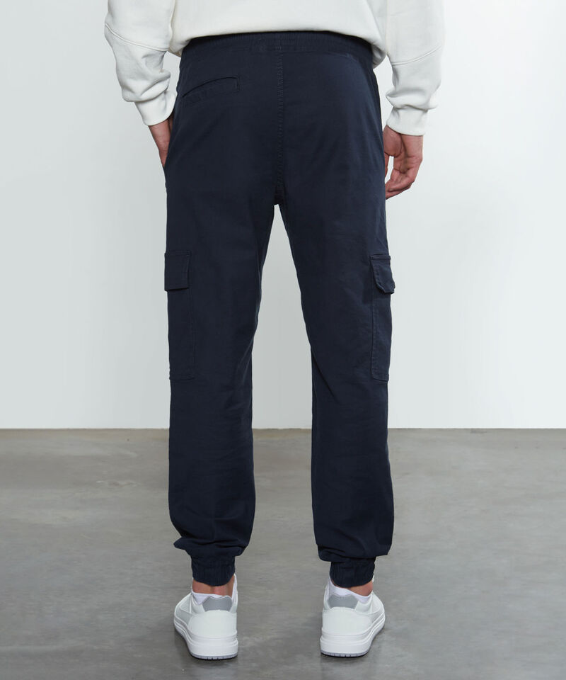 Pantalones básicos para hombre