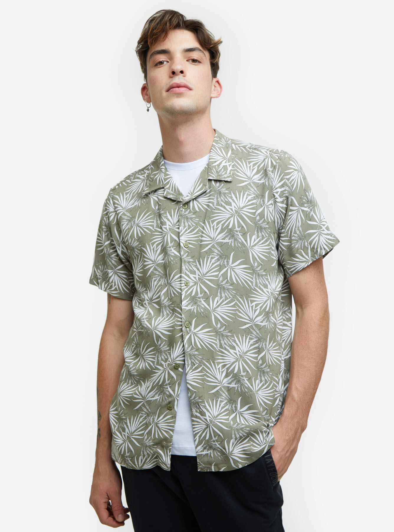 Camisa Para Hombre Diseno Tipo Bowling Con Estampado De Flores Compra Online SEVEN SEVEN