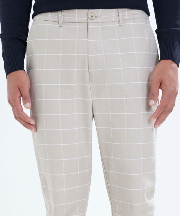 Joggers basicos para hombre image number null