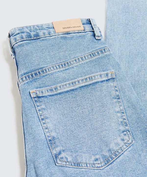 Jeans dama image number null