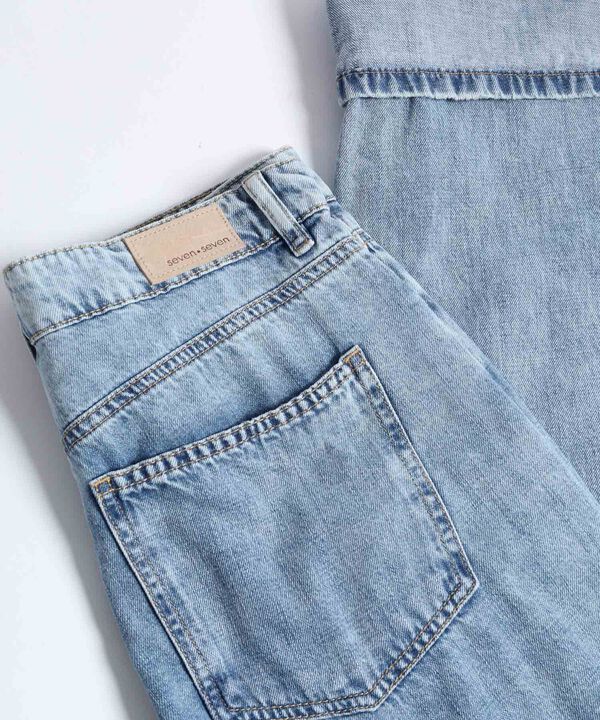 Jeans dama image number null