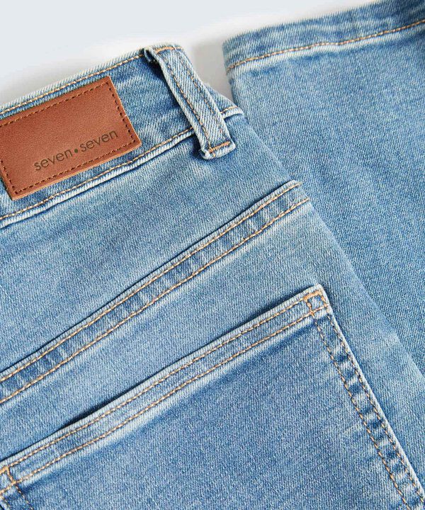 Jeans dama image number null