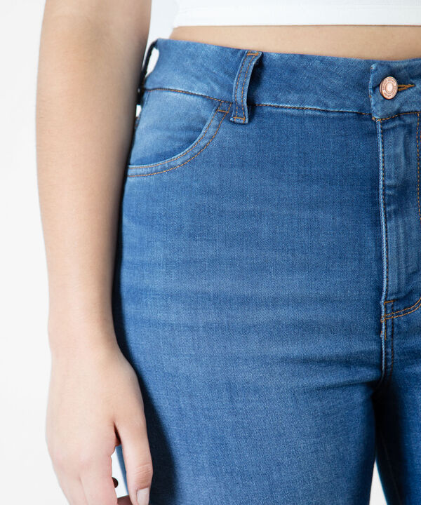 Jeans basicos para mujer
