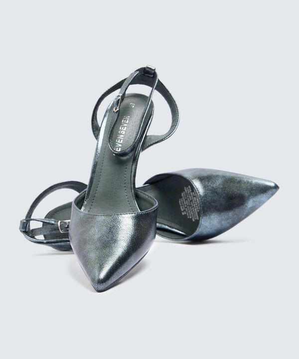 Tacones image number null
