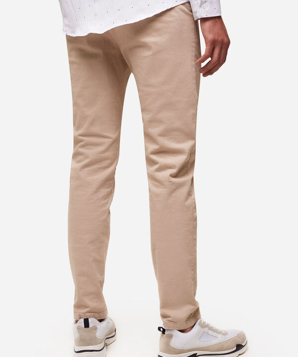 Pantalones básicos para hombre