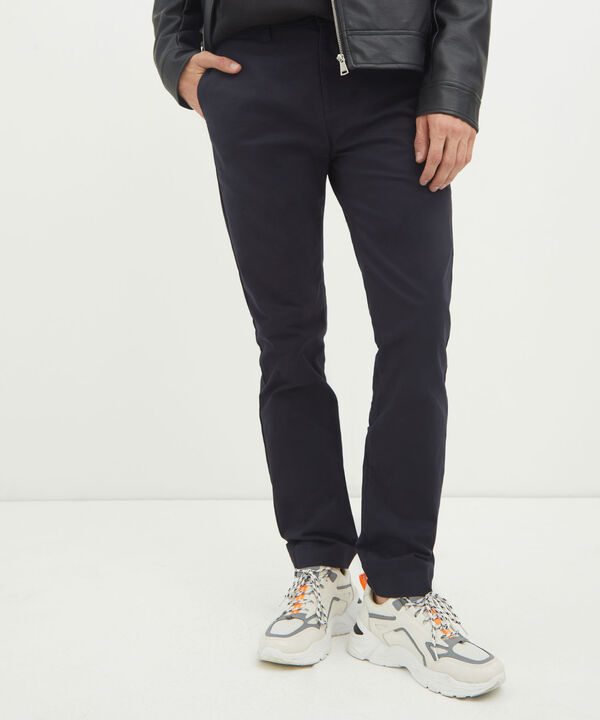 Pantalones basicos para hombre image number null
