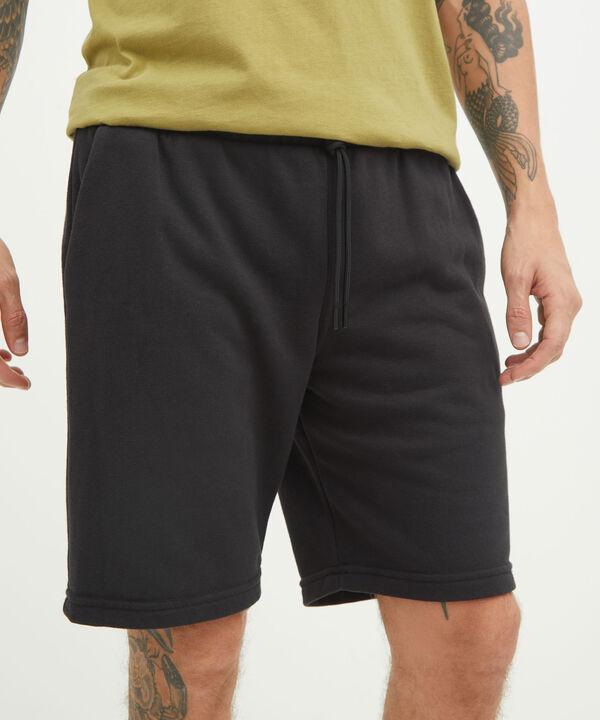 Bermudas básicas para hombre