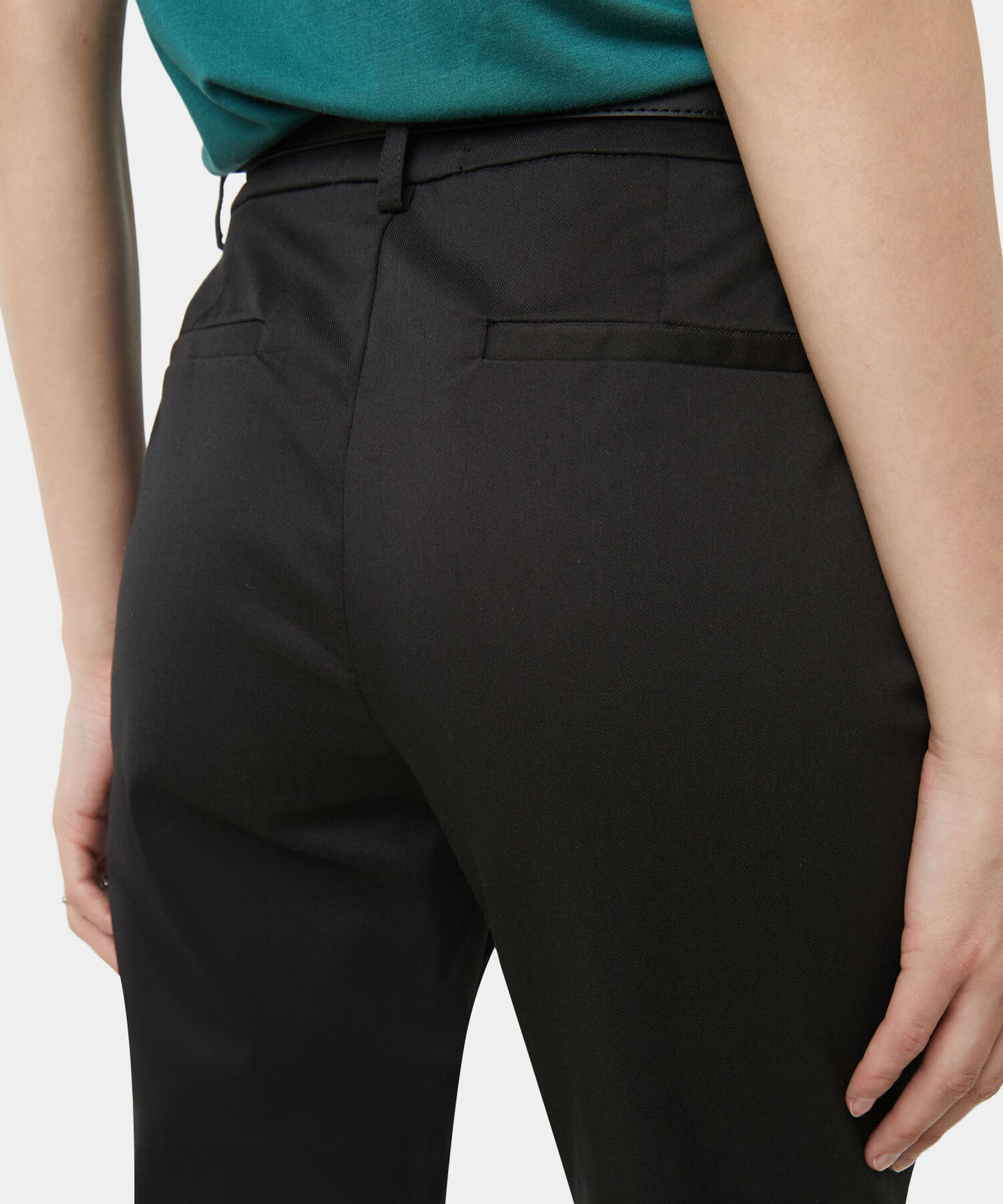 Pantalones basicos para mujer