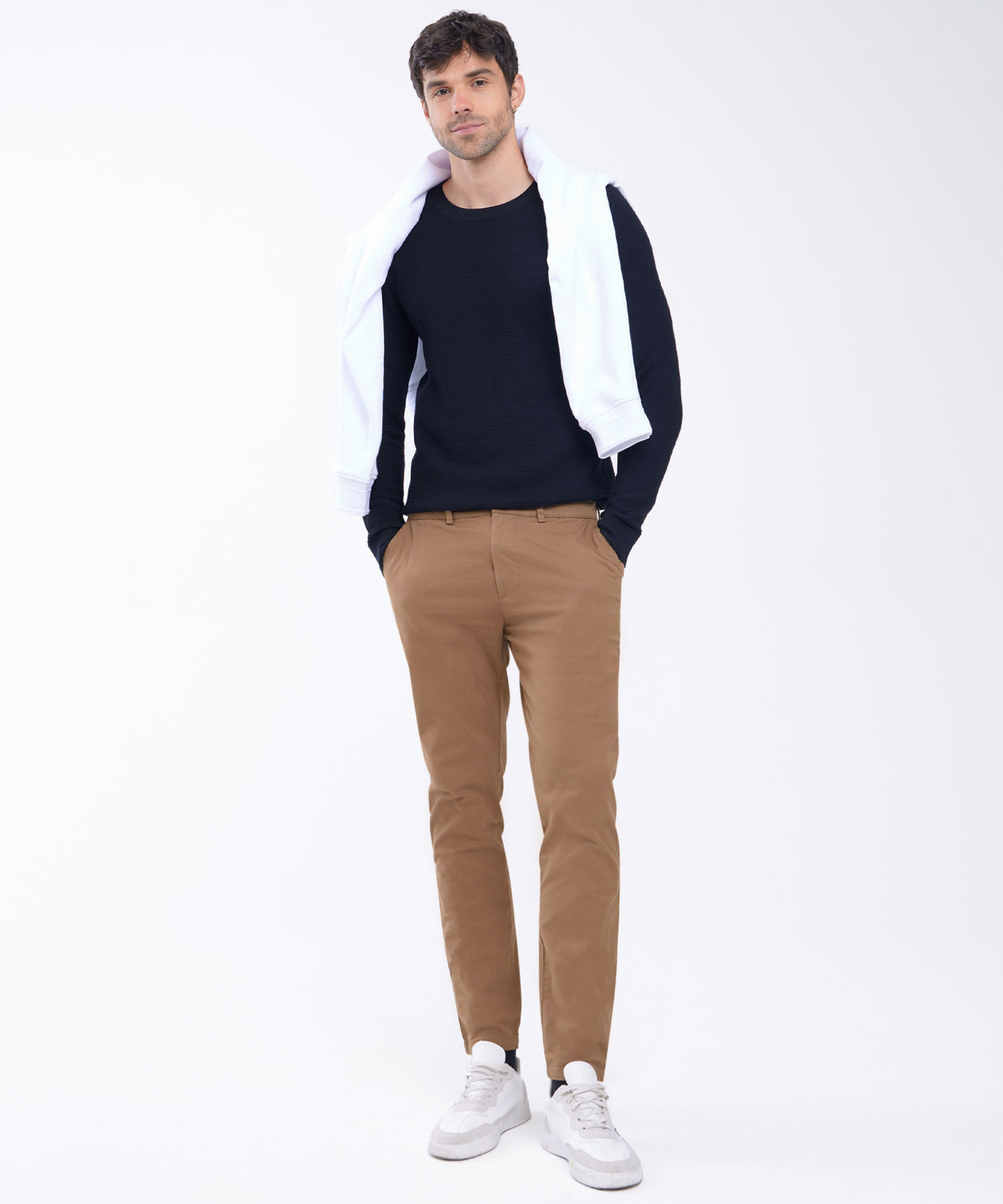 Pantalones basicos para hombre