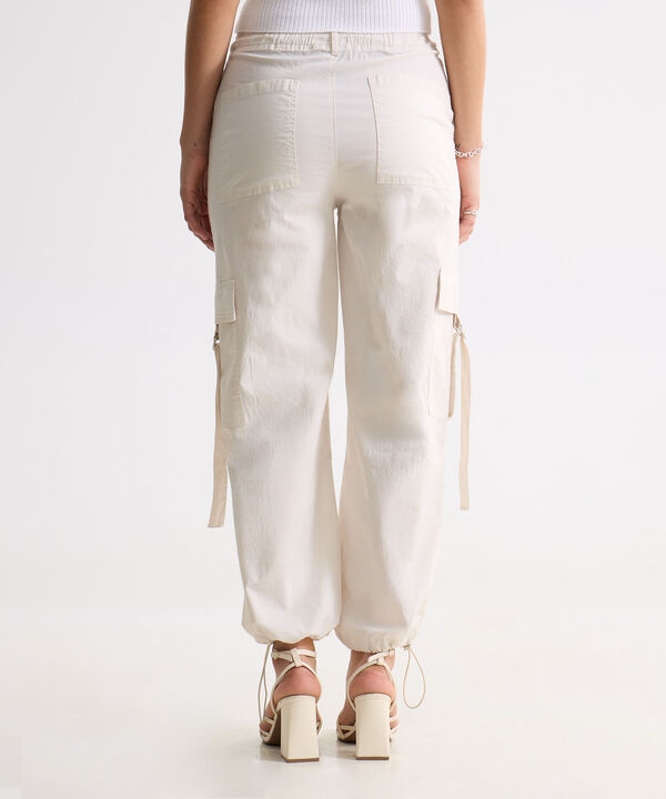 Pantalones para mujer image number null