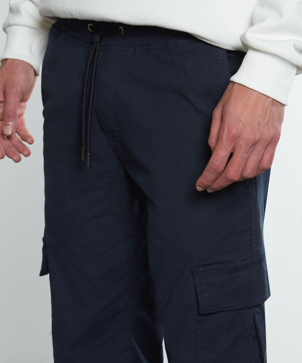 Pantalones básicos para hombre