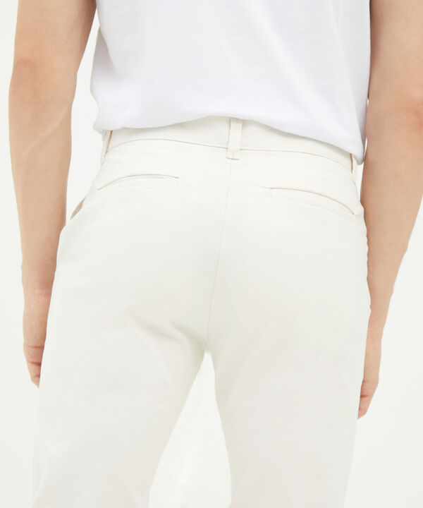 Pantalones basicos para hombre