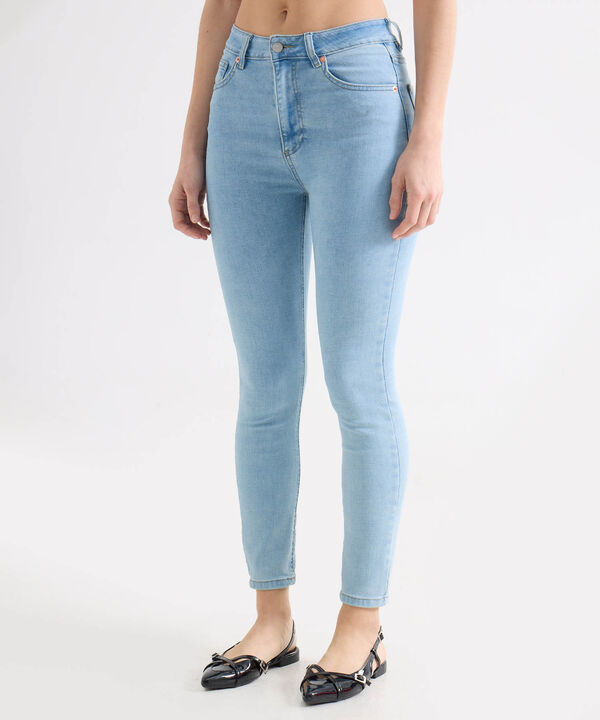 Jeans dama image number null