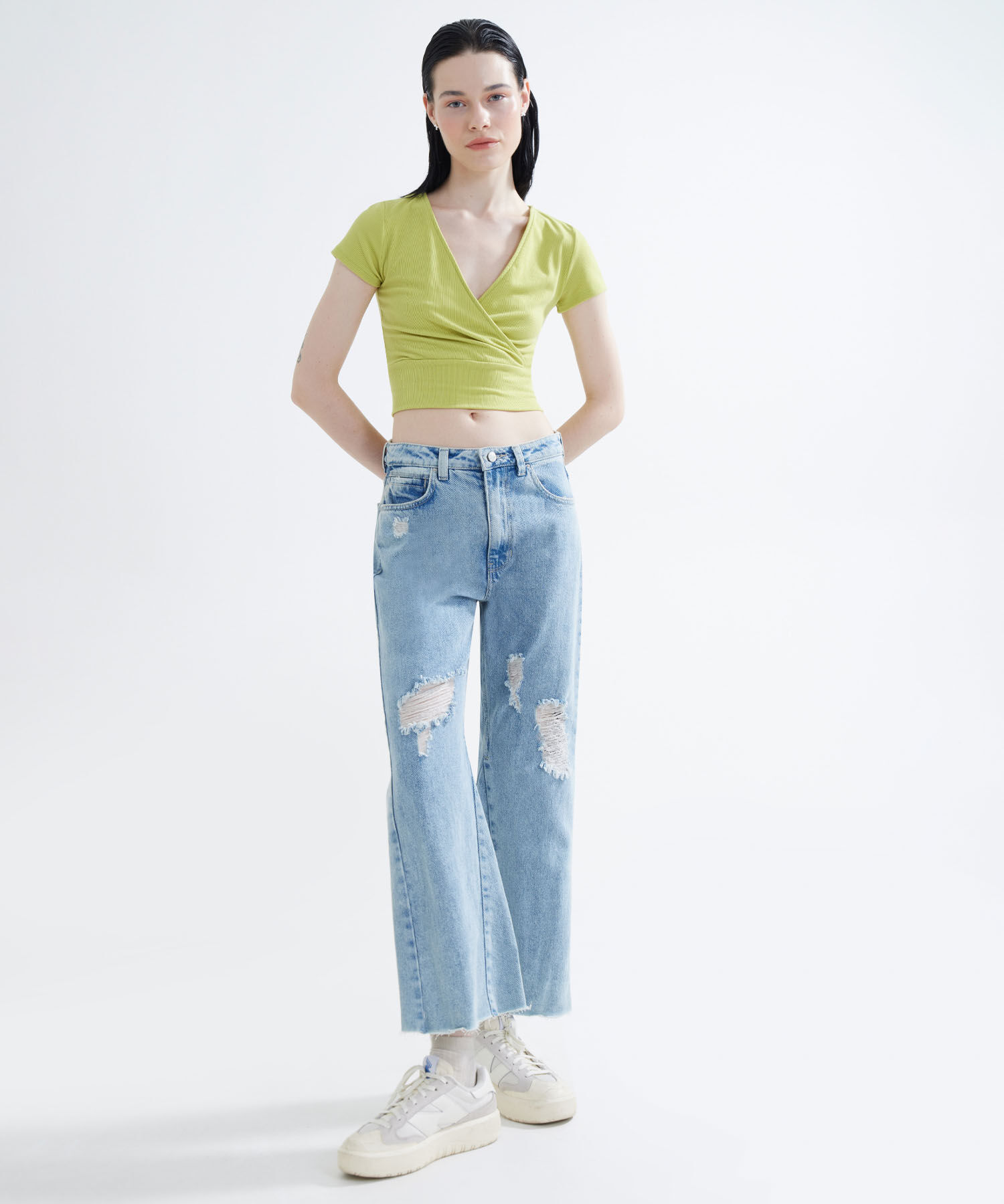 Camiseta Con Escote En V, Verde, hi-res