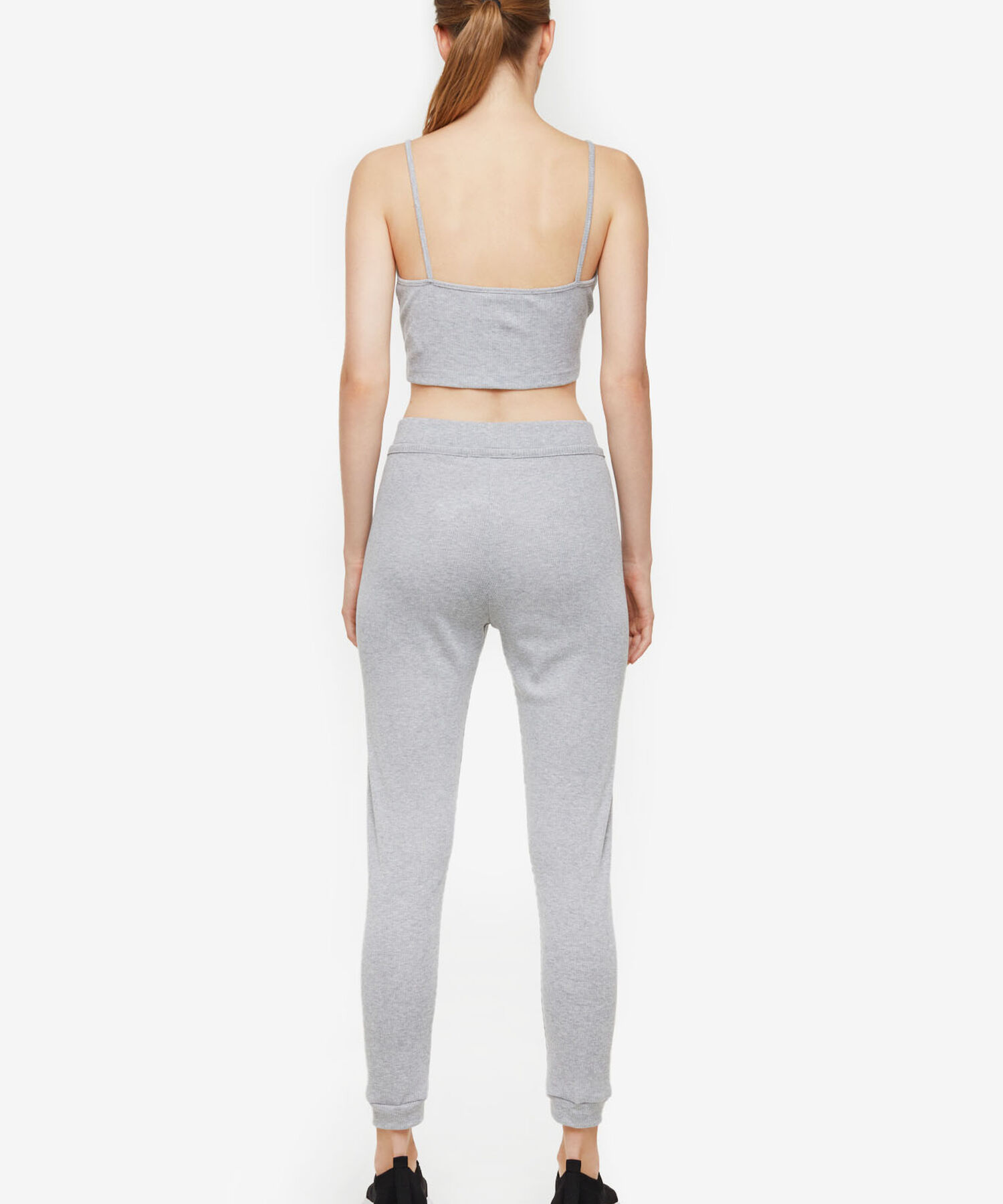 Pantalones basicos para mujer