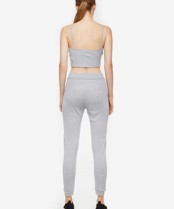 Pantalones basicos para mujer