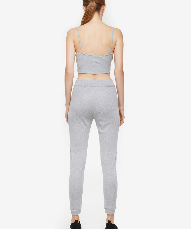 Pantalones basicos para mujer