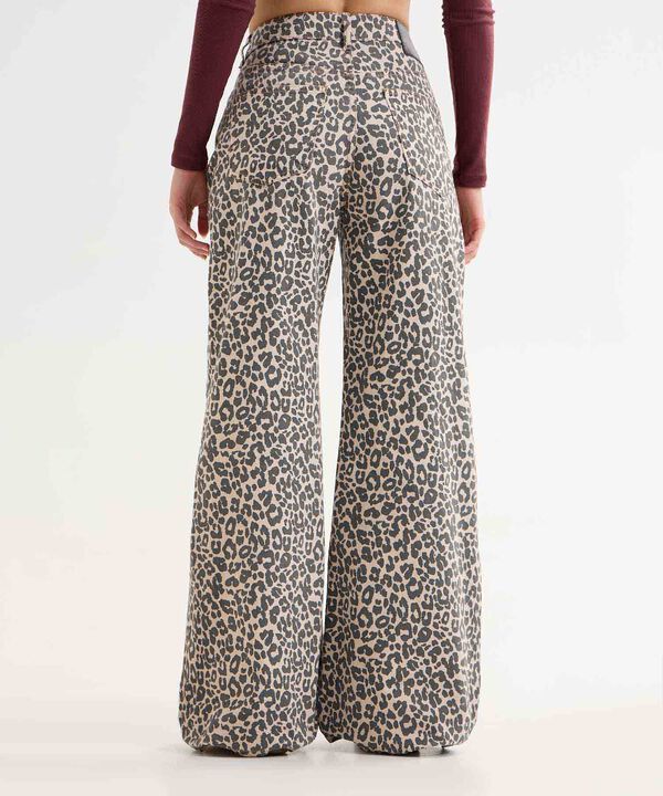 Jeans dama image number null