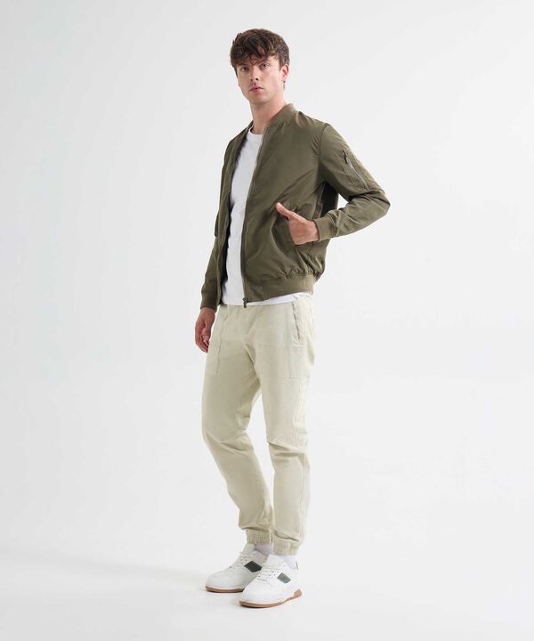 Pantalones para hombre image number null