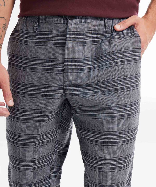 Joggers basicos para hombre image number null