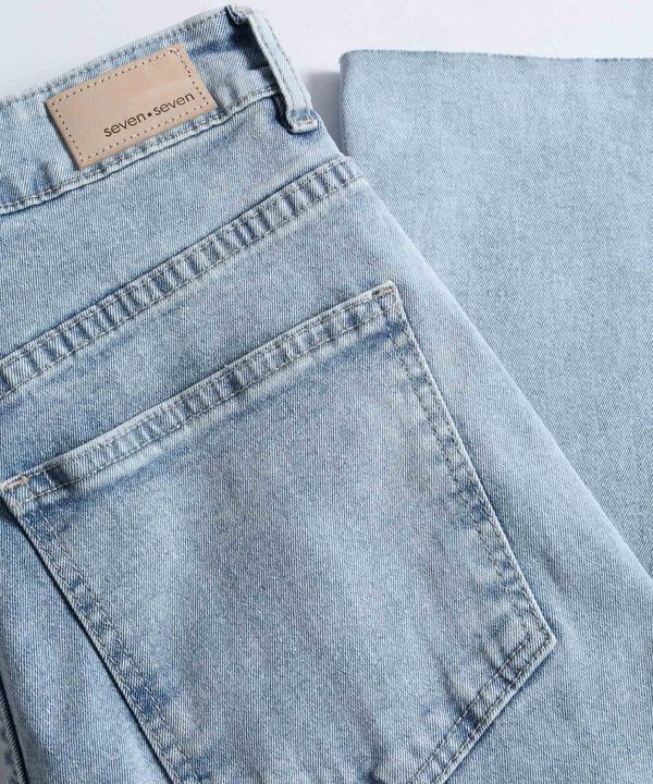 Jeans dama image number null