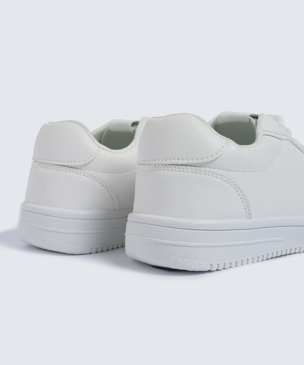 Tenis hombre image number null