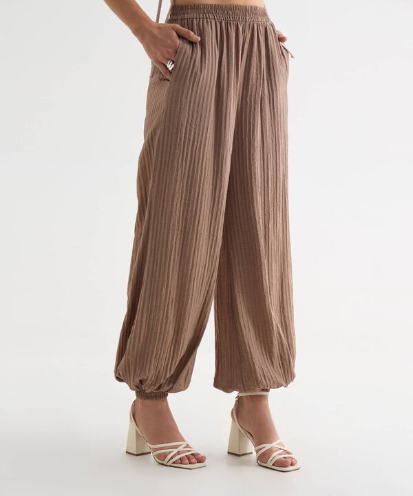 Pantalones para mujer image number null