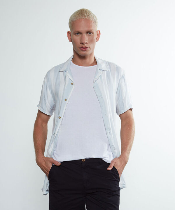 Bermudas básicas para hombre image number null