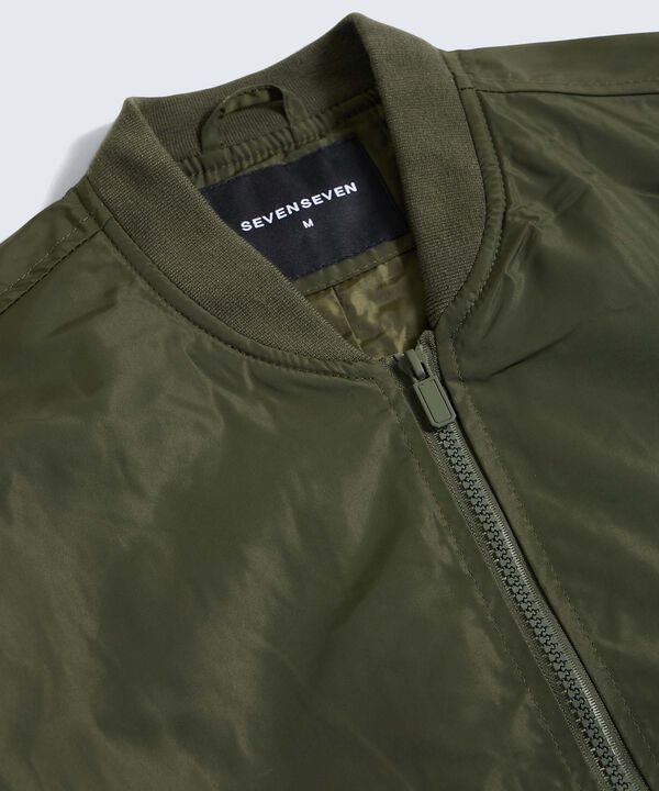 Chaquetas para hombre image number null